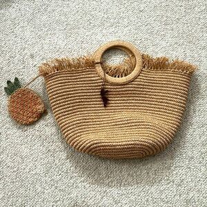 NWOT Liz Claiborne Woven Bag